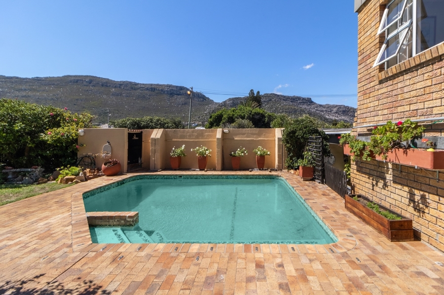 4 Bedroom Property for Sale in Fish Hoek Western Cape